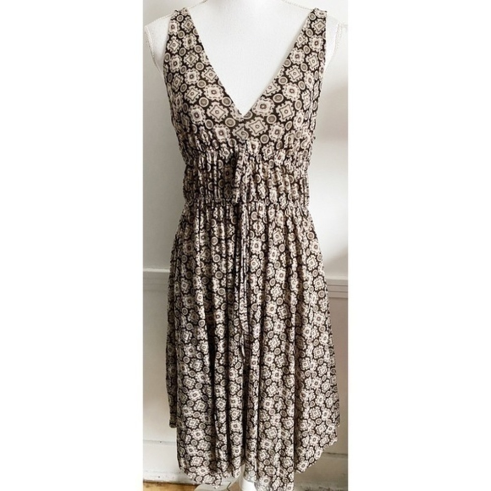 Michael Kors • Tan Cream V Neck Midi Dress